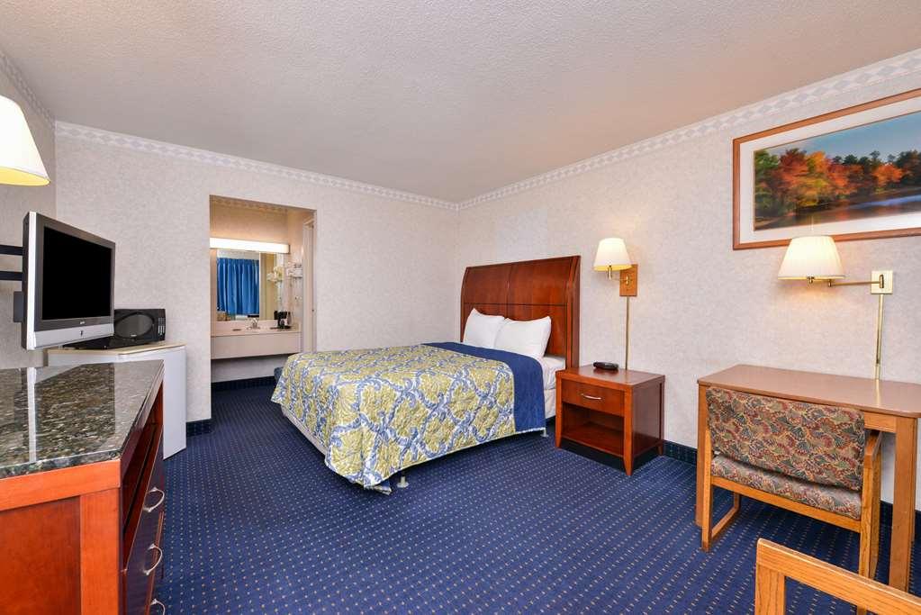 Americas Best Value Inn Of Decatur Ruang foto