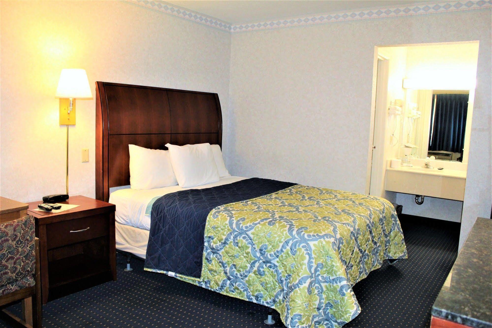 Americas Best Value Inn Of Decatur Bagian luar foto