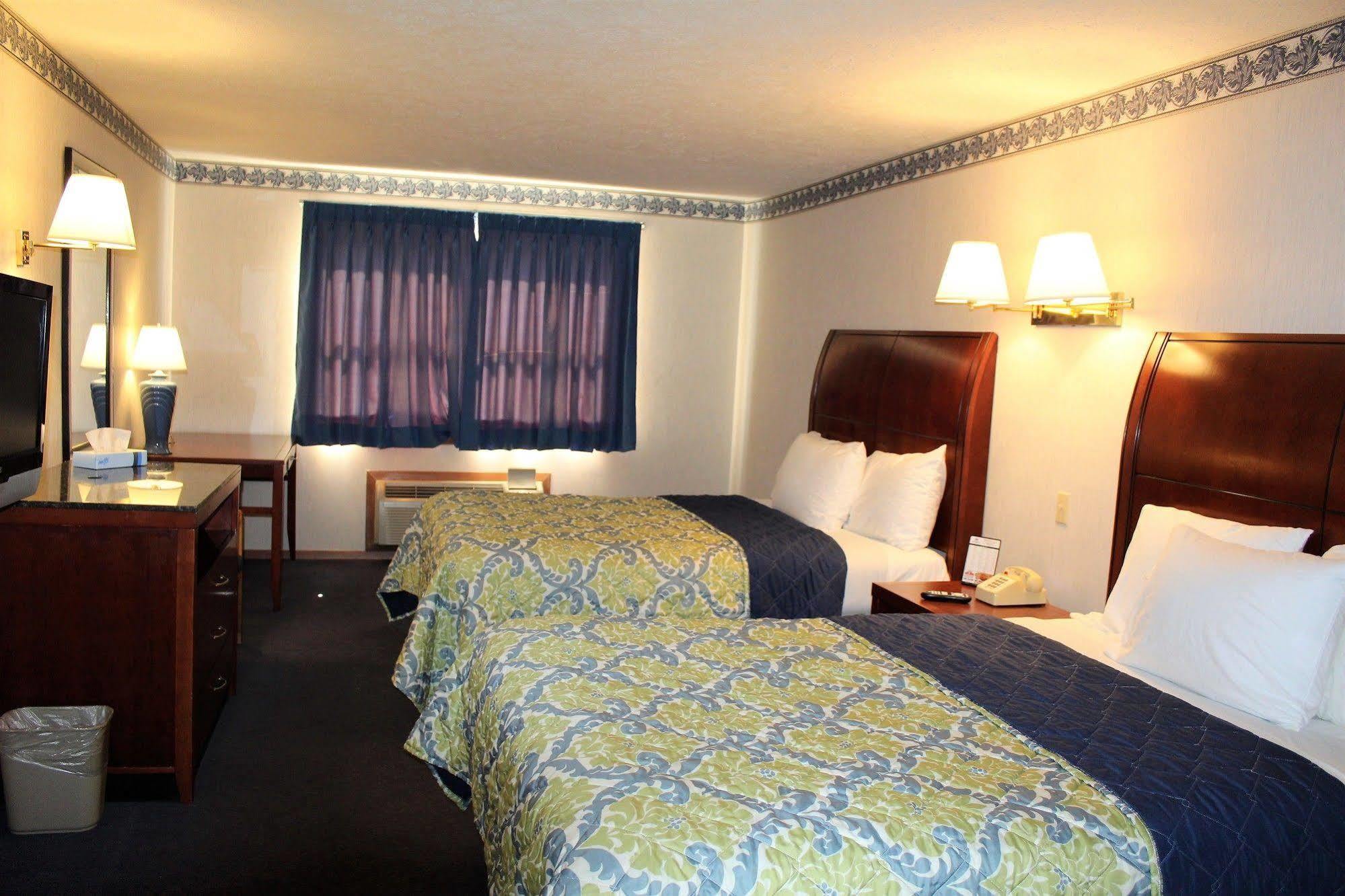 Americas Best Value Inn Of Decatur Bagian luar foto